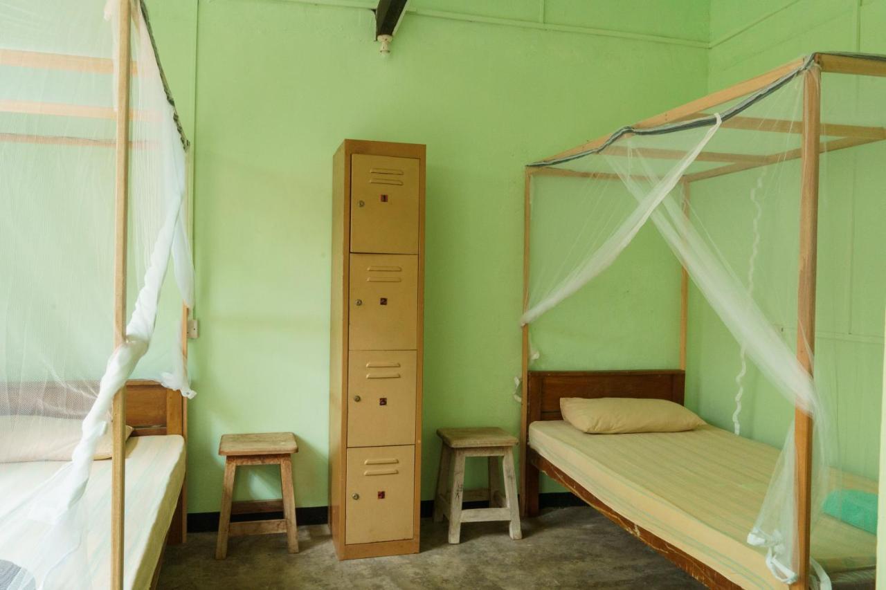 Little Bay Arugam Bay Hostel Buitenkant foto