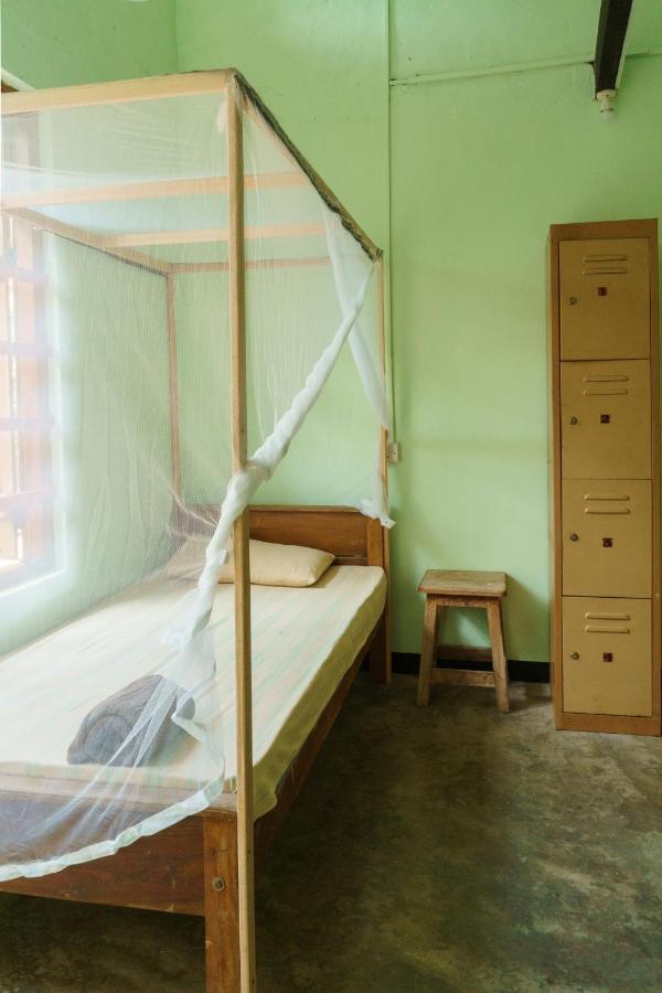 Little Bay Arugam Bay Hostel Buitenkant foto